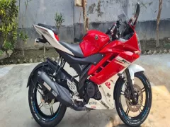 YAMAHA R15 V2